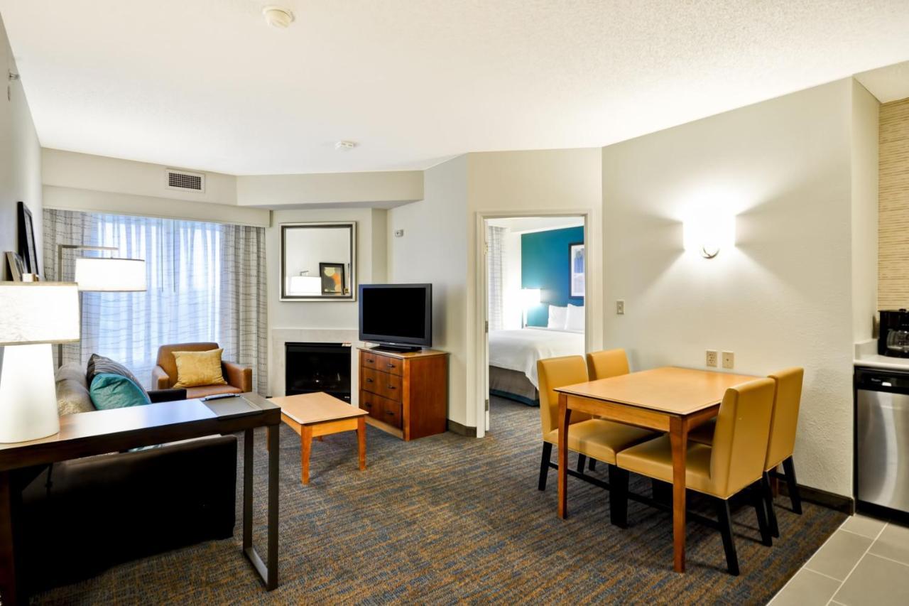 South Hamburg Place 3* Lexington